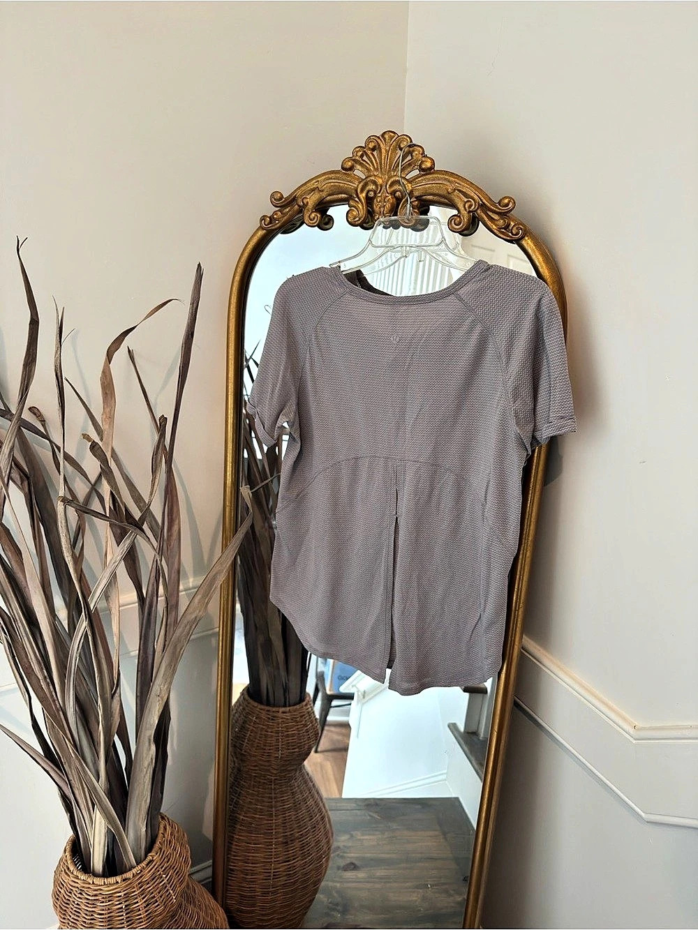 lululemon Swiftly Tech Short-Sleeve Shirt 2.0 | Women’s Size 8 | Heathered Grey